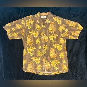 TOMMY BAHAMA Men’s 100% Silk Size Medium Brown Hawaiian Pineapple Camp Shirt